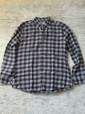 Barbour Men's Burgundy & Gray Plaid Button-Down Shirt - NWOT